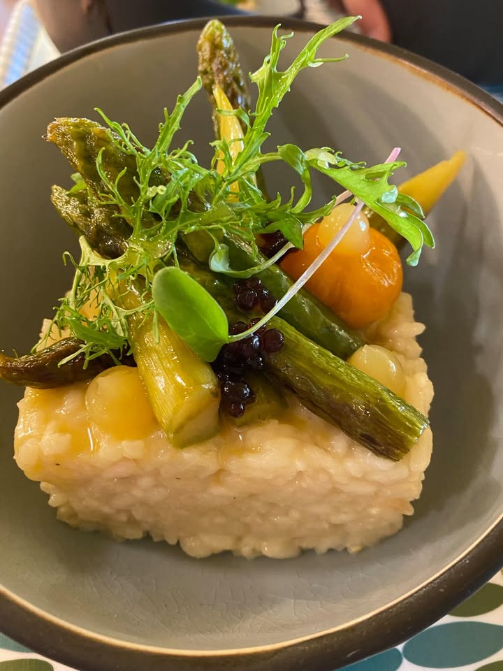 Acquerello Risotto mit grünem Spargel. Foto: 4Eck Restaurant & Bar, Garmisch-Partenkirchen