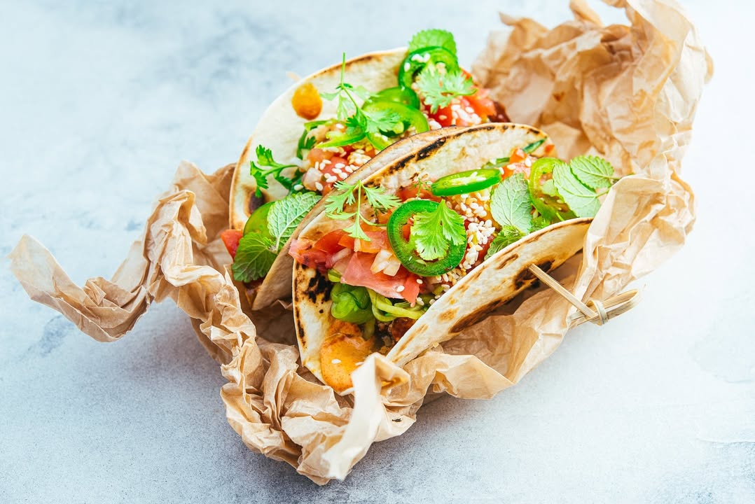 Im Lokal Peenjoogivabrik Nudist wird Estland Food tacod serviert. Foto: Visit Estonia