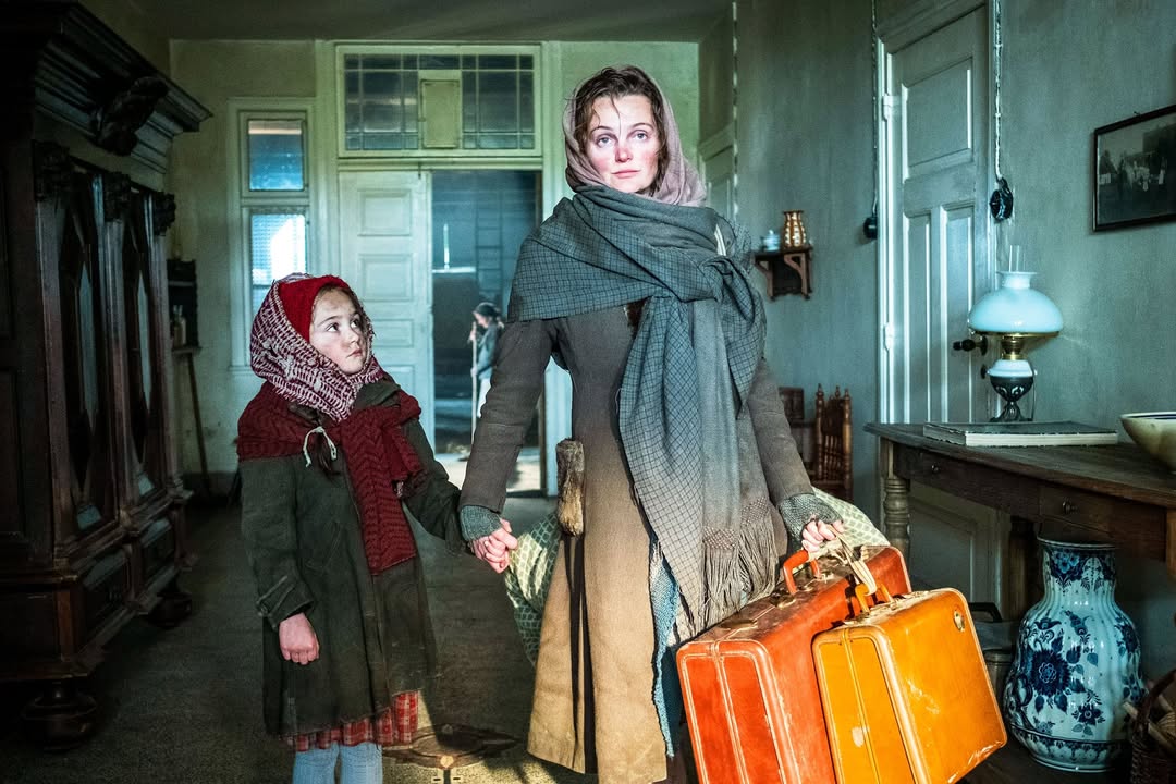 „Altes Land“ Vera (klein), Birte Schnöink als Hildegard von Kamcke