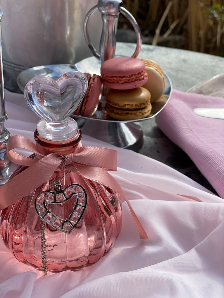 Bunte Macarons. Foto: 4Eck Restaurant & Bar, Garmisch-Partenkirchen