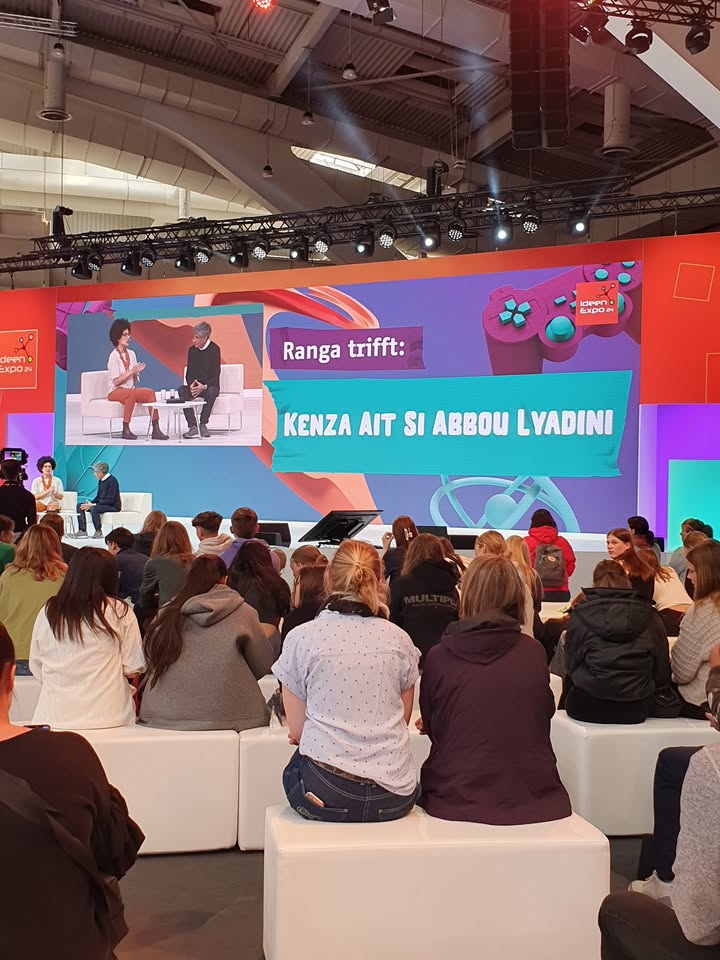 Kenza Ait Si Abbou (l.) und Ranga Yogeshwar. ©Brigitte Karch