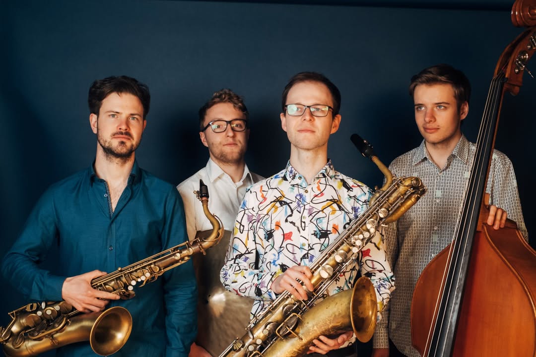 JMS - Jonas Brinckmanns Quartett: „[...] Mir san vom Woid dahoam, Da Woid is schee. …