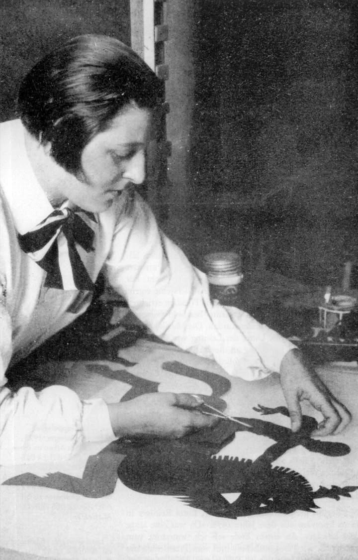 Lotte Reiniger bei der Arbeit an ihrem Film „Prinz Achmed“. Bild: Stadtmuseum Tübingen

Weitere Infos: www.tuebingen.de/stadtmuseum