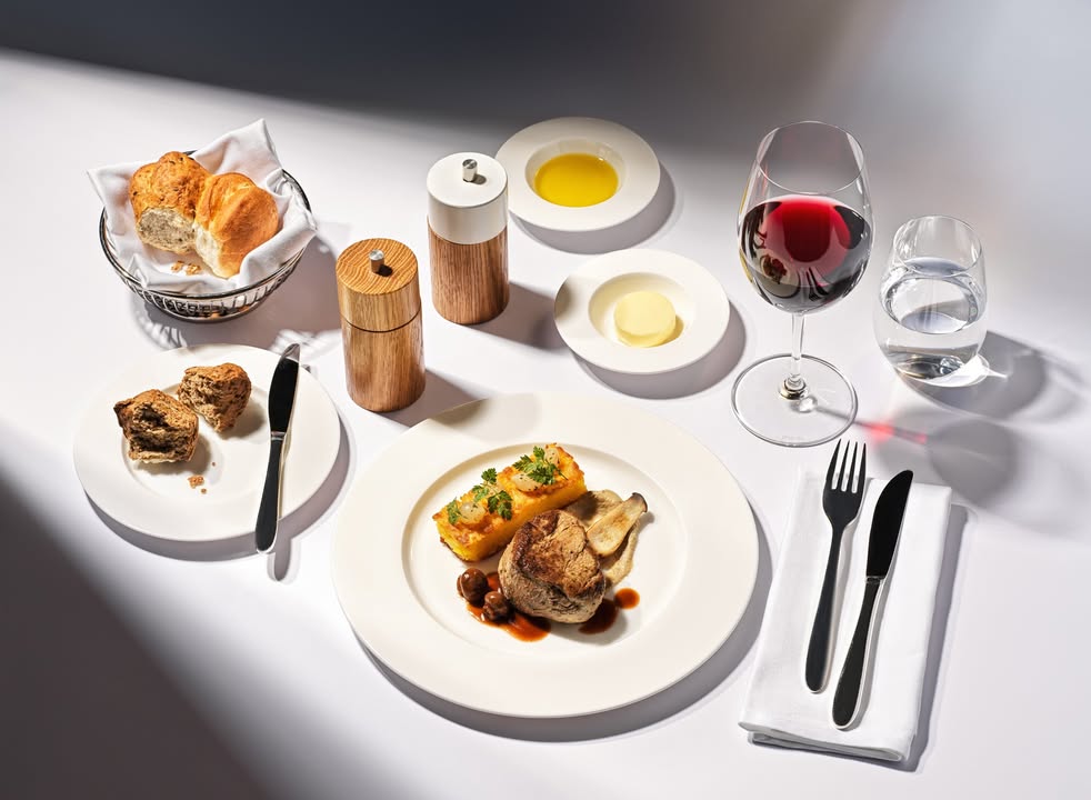 Kempinski Palace Engelberg: SWISS Kalbsfilet aus dem Engelberger Tal, Kernser Pilze, Perlzwiebeln und Kartoffelrösti